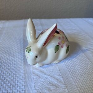 Fitz and Floyd Easter Bunny Rabbit Ceramic Toothpick Holder 4x3.5‎